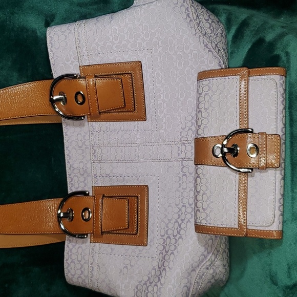 Coach purse W/matching wallet - Picture 14 of 16